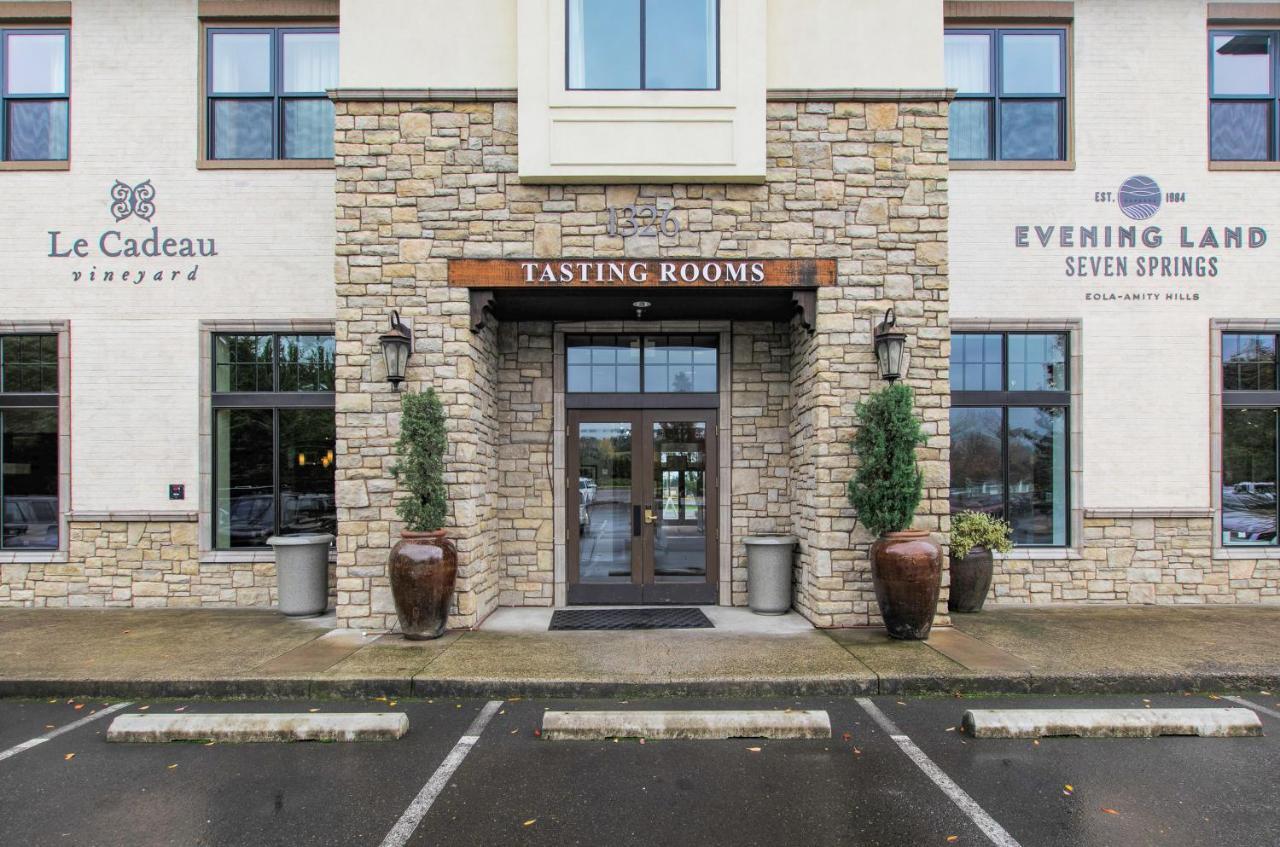 The Dundee - A Trace Hotel Exterior photo