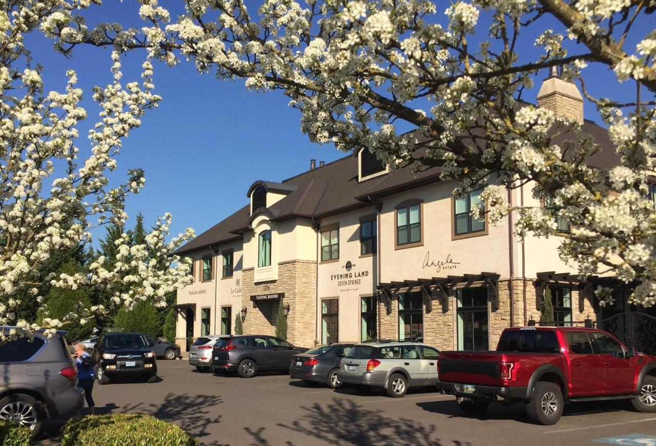 The Dundee - A Trace Hotel Exterior photo
